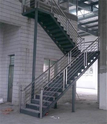 2025新澳门免费原料宝典
